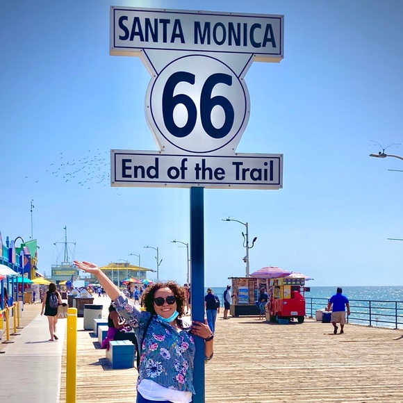 👋🏼 Hello 👋🏼 - Picture 2 of 3